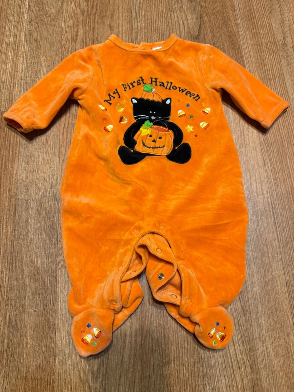 Vintage bays first Halloween romper/footie